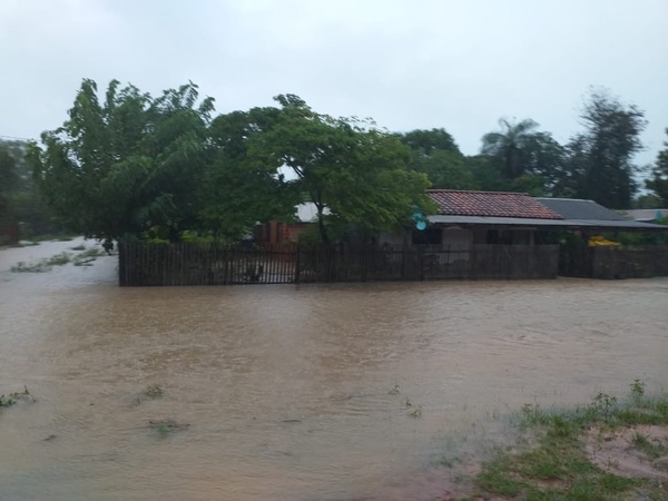 Cantidad de afectados por lluvias podría alcanzar las 3.000 familias - ADN Paraguayo