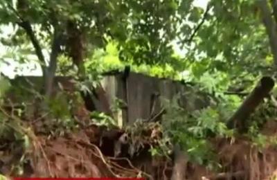 Viviendas a punto de caerse en barrio Las Colinas - C9N