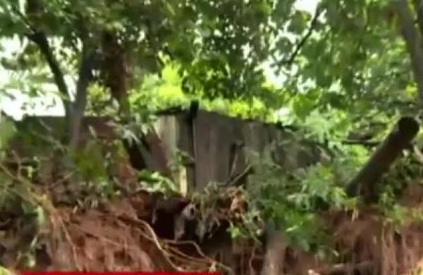Viviendas a punto de caerse en barrio Las Colinas - C9N