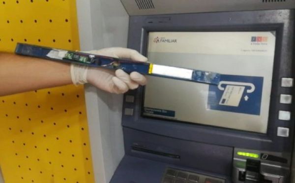 Cae otro brasileño en tentativa de robo a cajero automático en el Este - ADN Paraguayo