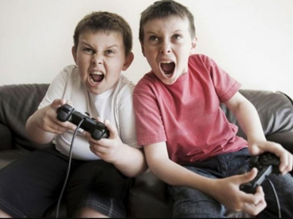 Dos de cada cien niños adictos a videojuegos acuden al médico