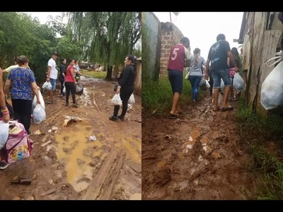 ASISTEN A FAMILIAS DAMNIFICADAS DEL B° JARDIN