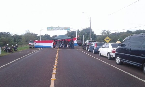 Transportistas reclaman pago a Yacyretá - Digital Misiones