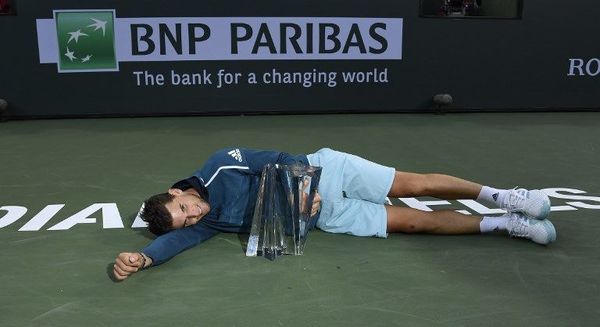 Thiem tumba a Federer y reina en Indian Wells