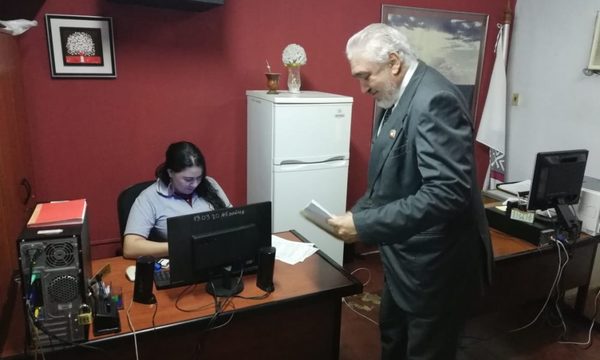 Denuncian a ex director y eximen a gobernadores