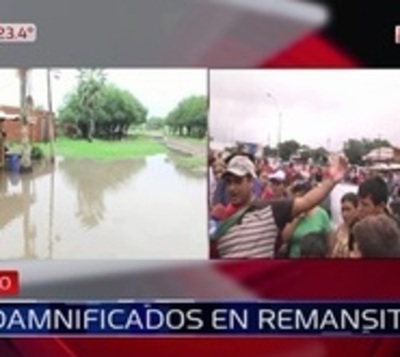 Reclaman asistencia luego de que un barrio quedara inundado - Paraguay.com