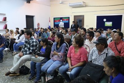 Ministerio de la Vivienda y referentes sociales buscarán soluciones habitacionales | .::Agencia IP::.