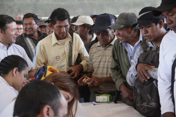 Ejecutivo reafirma compromiso de brindar solución integral a comunidades indígenas | .::Agencia IP::.