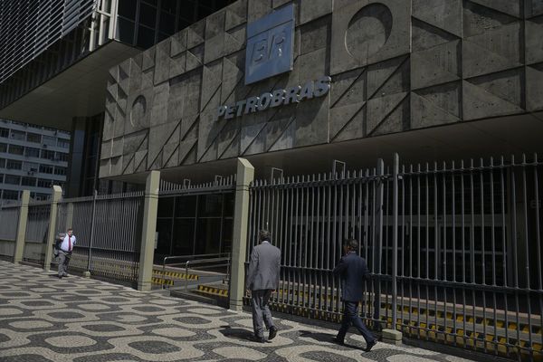 Petrobras vuelve a dar beneficios tras cuatro años de pérdidas