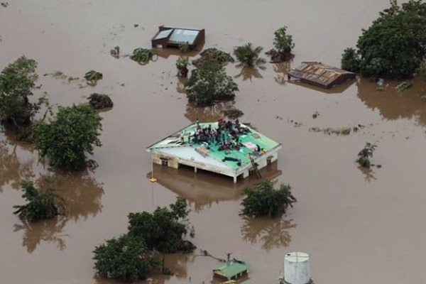Un ciclón arrasó una ciudad en Mozambique: habría más de 1.000 muertos | .::Agencia IP::.