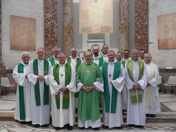Papa decidirá el futuro de cardenal francés condenado por ocultar casos de pederastia