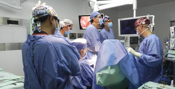 HOY / ¿Por qué el cáncer de cólon va en aumento?: "El paraguayo cree que tiene un himen en el ano"