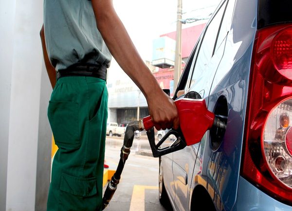 Suba del precio del combustible complicaría más la economía