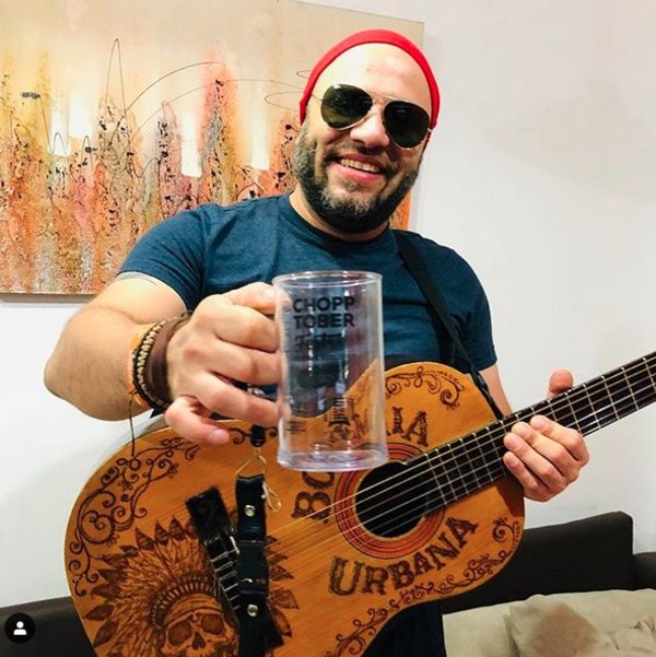 EL AMIGO DE GENES “Sus hijos escuchaban mi música y le dio curiosidad conocerme”