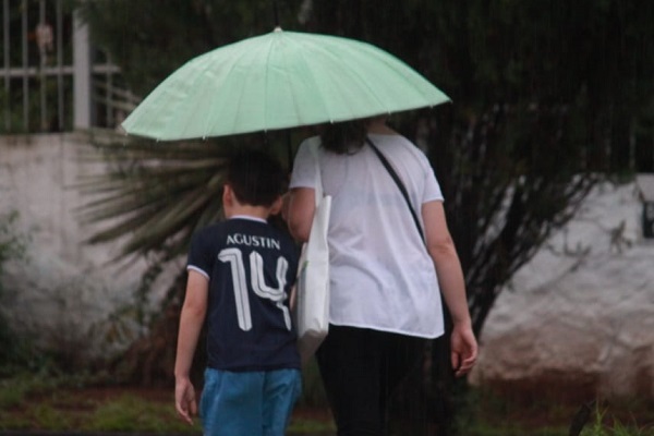 Emiten alerta por lluvias para cinco departamentos