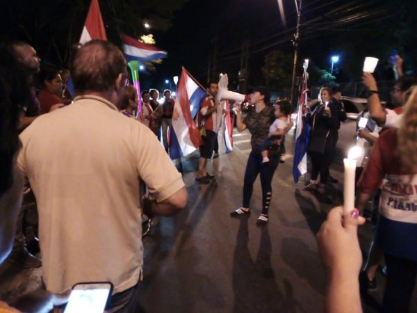 “ANDE no anda”, protestaron usuarios – Prensa 5
