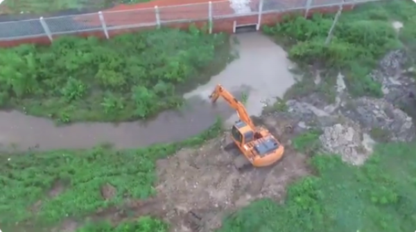 Realizan trabajos para mejorar curso del agua y evitar más inundaciones en Remansito | .::Agencia IP::.