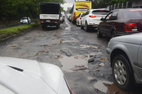 Baches: culpan a todo para no asumir responsabilidad | Paraguay en Noticias