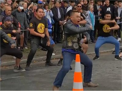 Haka, una danza ritual en homenaje a víctimas de tiroteo