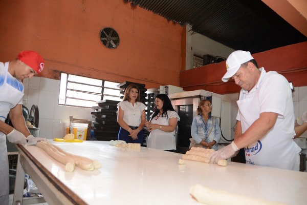 Duplican producción de pan, pero leche de soja aún no se elaborará