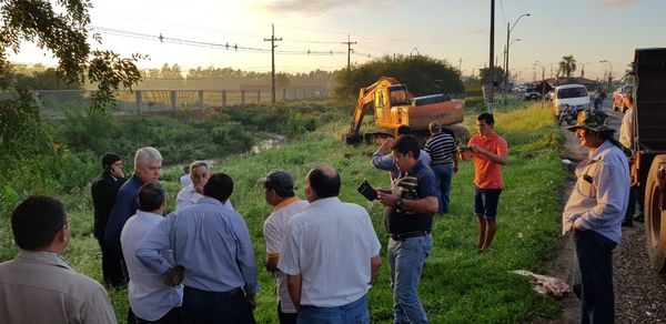 MOPC asiste a familias en zona de Presidente Hayes
