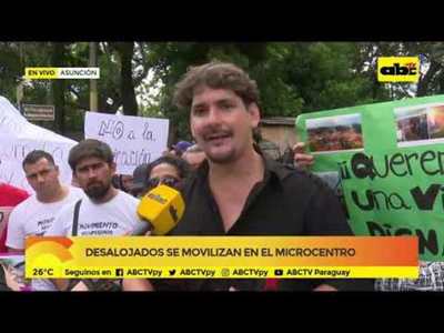Desalojados se movilizan en el microcentro - Tv - ABC Color