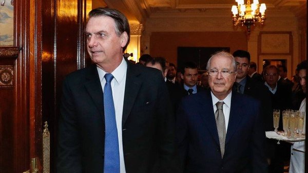 Jair Bolsonaro visitó la sede de la CIA - ADN Paraguayo