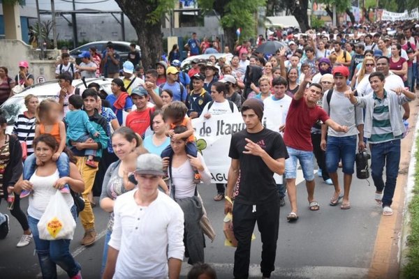 Sintechos bloquean las calles | Paraguay en Noticias