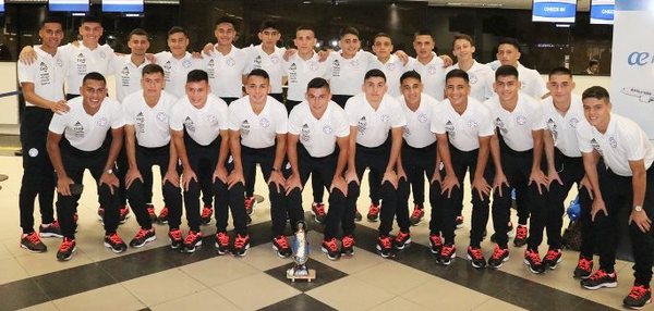 La Albirrojita partió a Lima para intervenir en el sudamericano  Sub 17 | .::Agencia IP::.