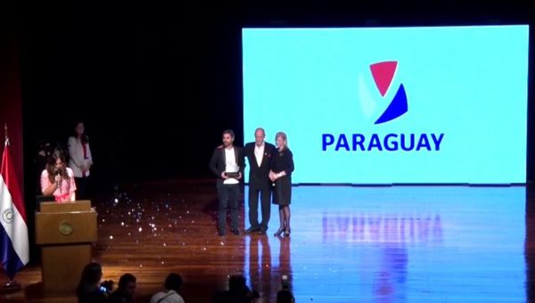 Marca país fue construída en base a la "Y" que significa agua, según su creador » Ñanduti
