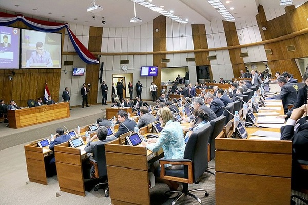 Decenas de sumarios en Diputados en busca de planilleros