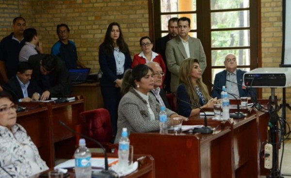 Perla Rodríguez presentó rendición de cuentas ante concejales