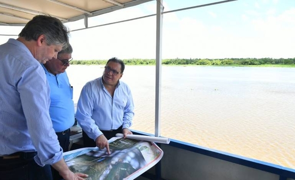 HOY / Verifican zona donde se construirá puente Carmelo Peralta-Murtinho