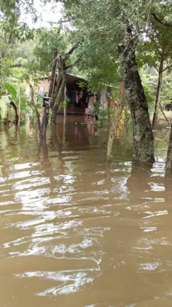 Damnificados de Ypacaraí piden asistencia - Nacionales - ABC Color