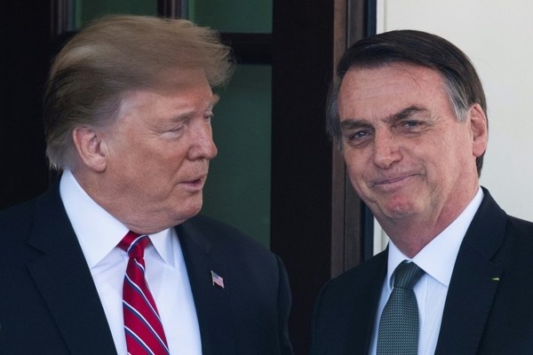Trump destaca lazo Brasil-EEUU al recibir a Bolsonaro y recuerda a Pelé