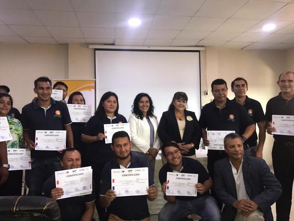 Senatur y SNPP certifican a 16 nuevos informadores turísticos - ADN Paraguayo