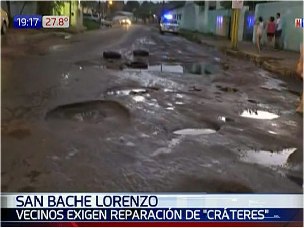 Pobladores de San Lorenzo, en pie de guerra por calles en pésimo estado