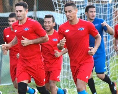 Independiente hace su debut internacional