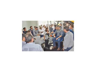Presidente  anima al uso  de la tecnología para  producir
