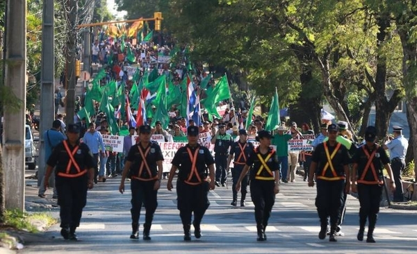 HOY / Marcha campesina: Policía inicia alerta máxima de seguridad desde hoy