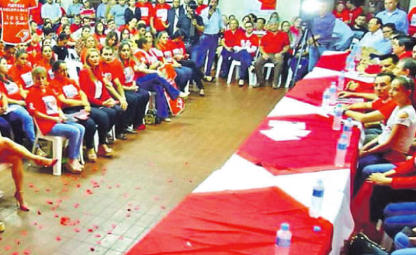 Arrean a funcionarios para actos proselitistas | Diario Vanguardia 06