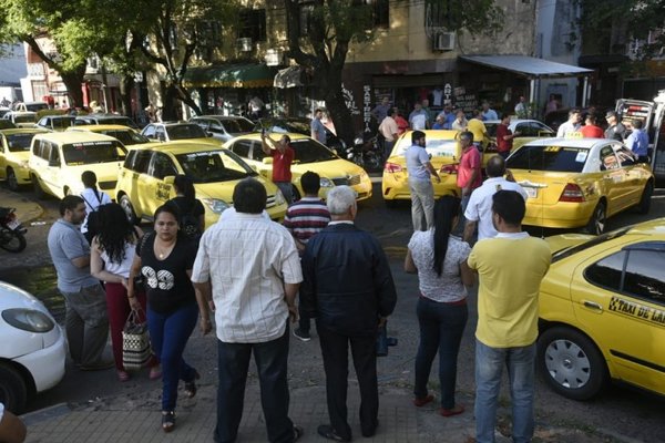 No deben dejarse “presionar” por taxistas - Nacionales - ABC Color
