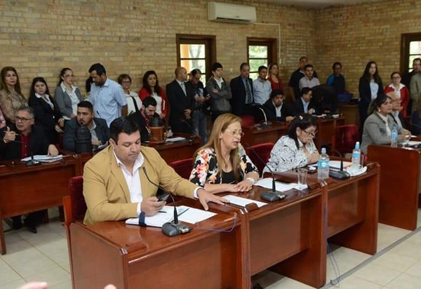Junta Municipal aprueba convenio con federación ligada al clan Zacarías