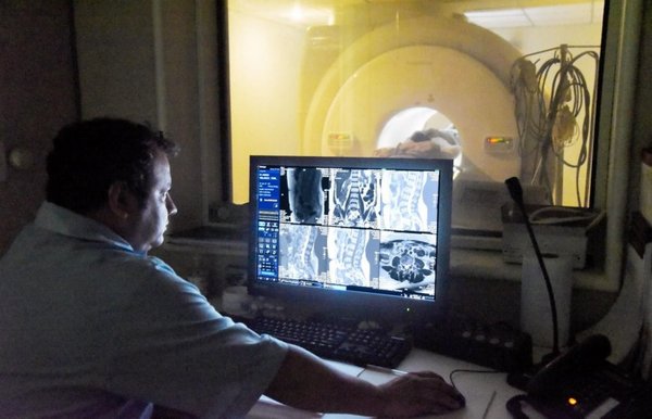 Resonancia para estudiar la próstata | Paraguay en Noticias