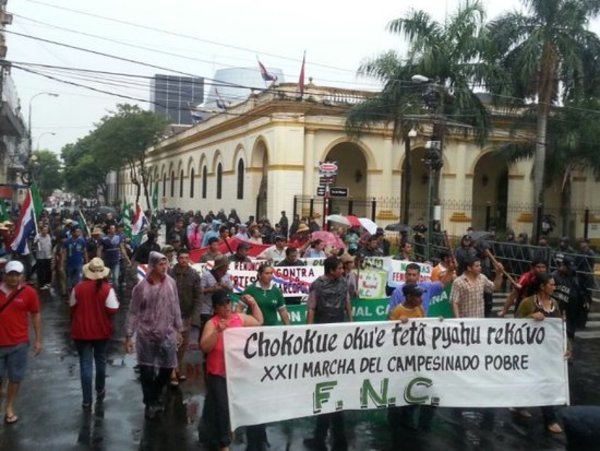 Desvíos y cordones de seguridad por la marcha campesina de la FNC » Ñanduti
