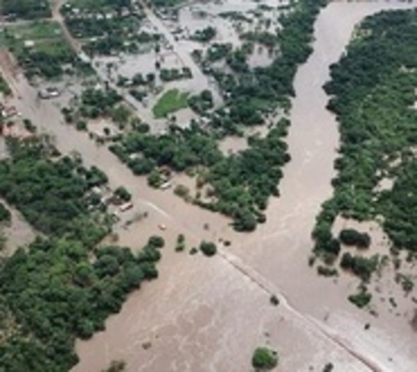 Declaran emergencia en Paso Barreto tras desborde del Aquidabán - Paraguay.com
