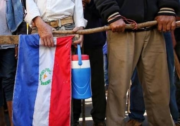 HOY / Campesinos vuelven a Asunción para reclamar la condonación