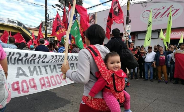HOY / Inicia marcha campesina a favor de la reforma agraria y contra el feminicidio