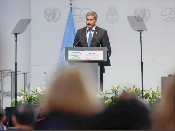 Mario Abdo pide un "enfoque más amplio" para medir el desarrollo de un país