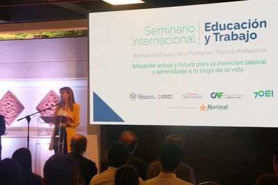 Ministra insta a un sistema educativo que garantice acceso a trabajo digno - .::RADIO NACIONAL::.